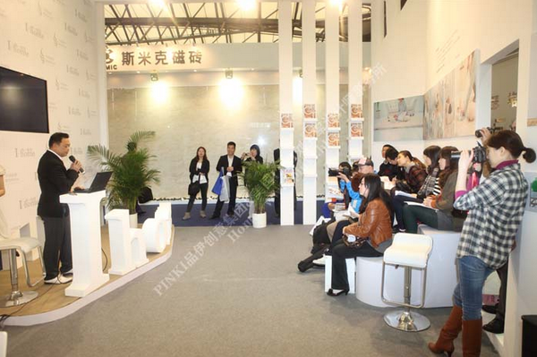 刘卫军担任2012中国家居潮流风尚标上海站演讲嘉宾
