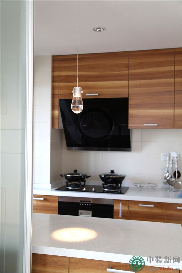 陈超设计作品：极简主义打造精致通透的经典三居 ——厨房 近景