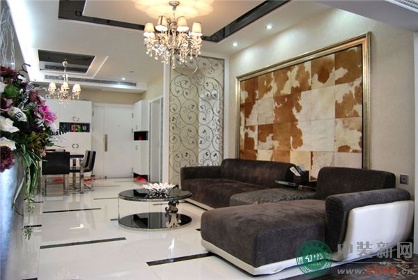画者作品：博海名苑现代奢华美宅设计——客厅（右视图）