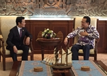 古少明受印尼地方代表理事会主席伊尔曼古斯曼接见