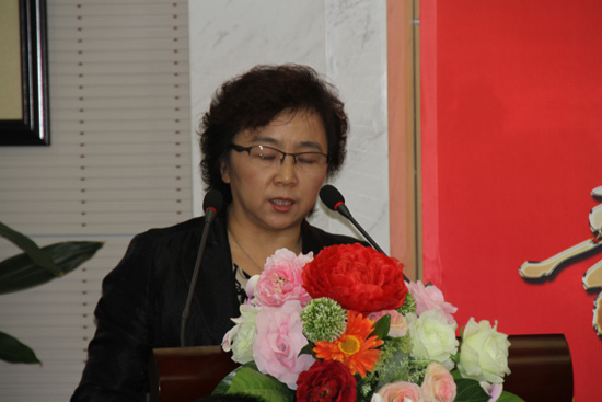 谭萍总经理在12年度年终工作总结大会上发表
