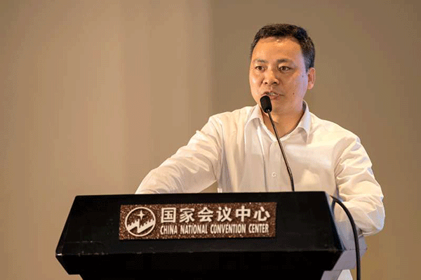 建艺集团常务副总裁刘庆云做主题演讲
